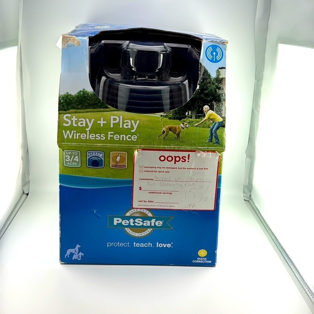 PETSAFE Stay + Play Wireless Fence for Dogs NEW in Open Box